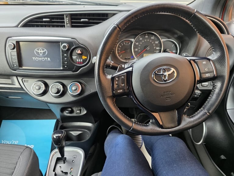 2016 Toyota Yaris 1.33 VVT-i Design 5dr CVT HATCHBACK PETROL Automatic