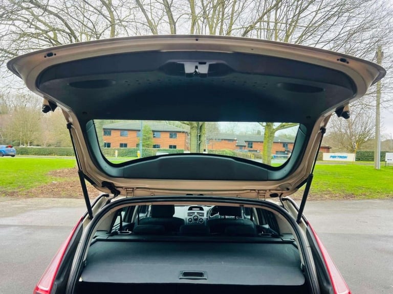 2008 Renault Megane 1.9 dCi FAP Dynamique S Estate 5dr Diesel Manual (154 g/km, 130 bhp) Estate D...