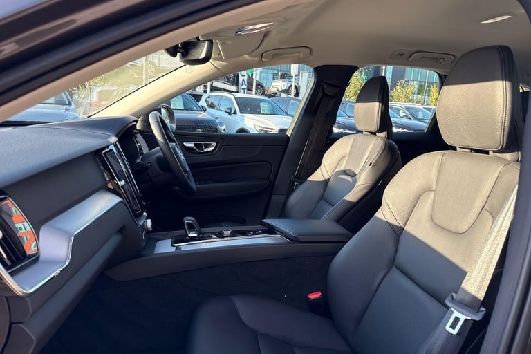 2022 Volvo XC60 2.0 B5 MHEV Core SUV 5dr Petrol Hybrid Auto AWD Euro 6 (s/s) (250 ps) ESTATE Petr...