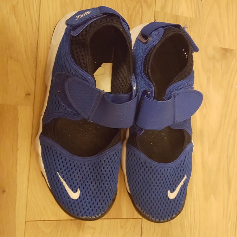 WOMENS NIKE AIR RIFT BLUE LIGHTWEIGHT MICROFIBRE MESH SUMMER TRAINERS UK SIZE 5.5 38.5