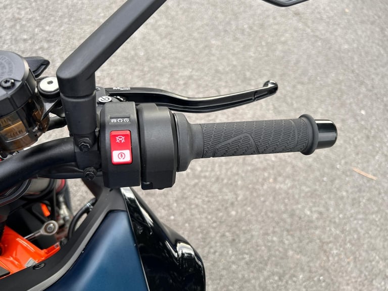 2023 KTM 890 DUKE R 23 Blue Black Sports Naked