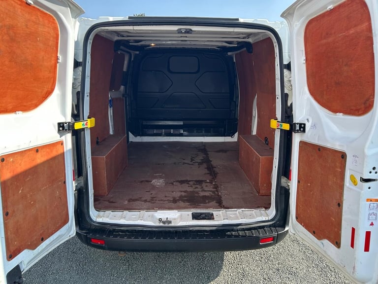 2018 Ford Transit Custom 2.0 TDCi 105ps Low Roof Van PANEL VAN Diesel Manual