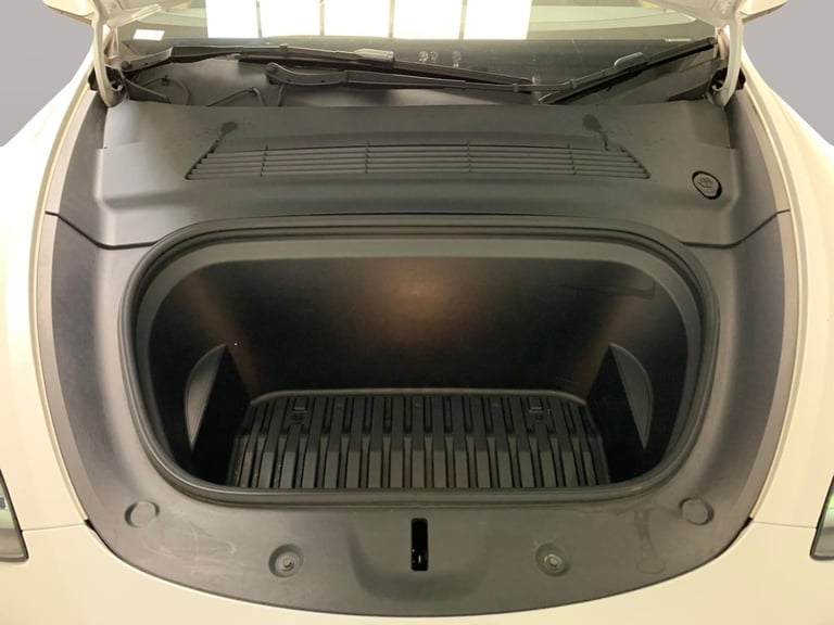 2022 Tesla Model Y (Dual Motor) Long Range SUV 5dr Electric Auto 4WDE (384 bhp) - HEATED STEER Su...