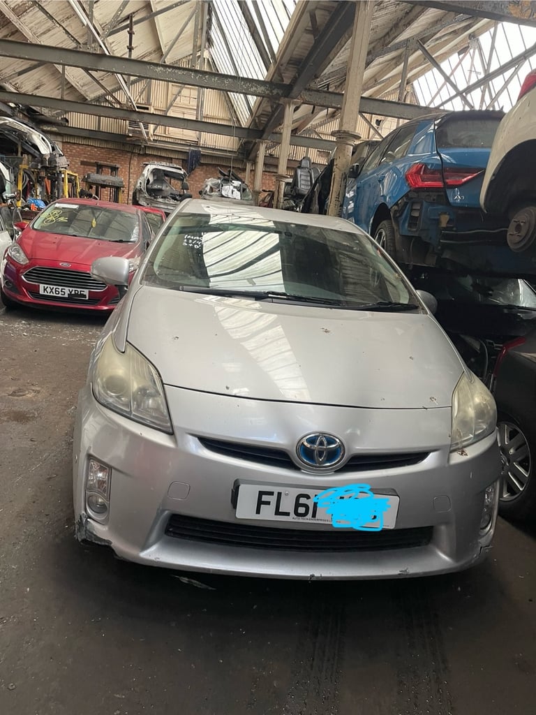 2011 Toyota Prius BREAKING 