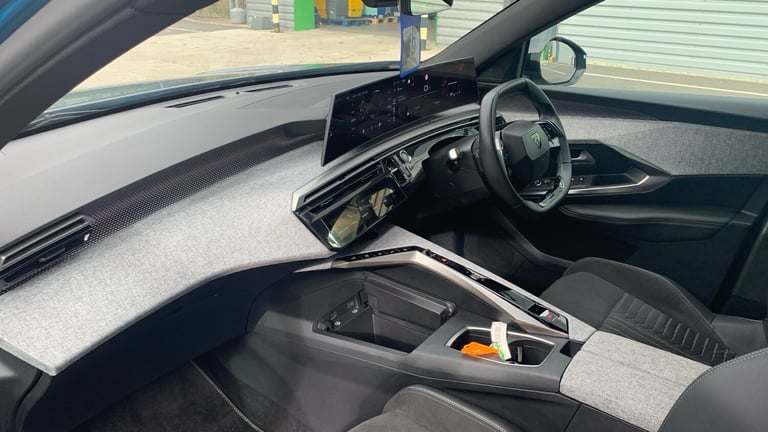 2025 Peugeot 3008 1.2 HYBRID GT SUV 5dr Petrol Hybrid e-DSC6 Euro 6 (s/s) (136 ps) SUV Hybrid Aut...
