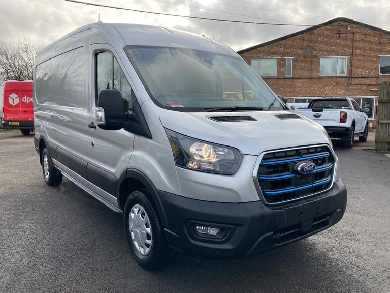 BRAND NEW ELECTRIC Ford E-Transit Trend Van 1.7 68kwh 184ps AUTO Moondust Silver