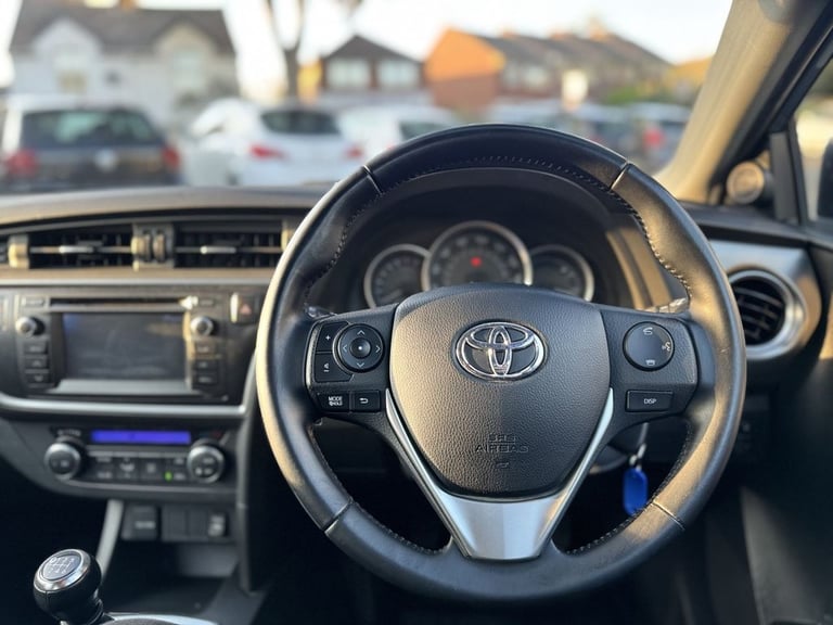 2014 Toyota Auris 1.6 V-Matic Icon Hatchback 5dr Petrol Manual Euro 5 (132 ps) Hatchback Petrol M...