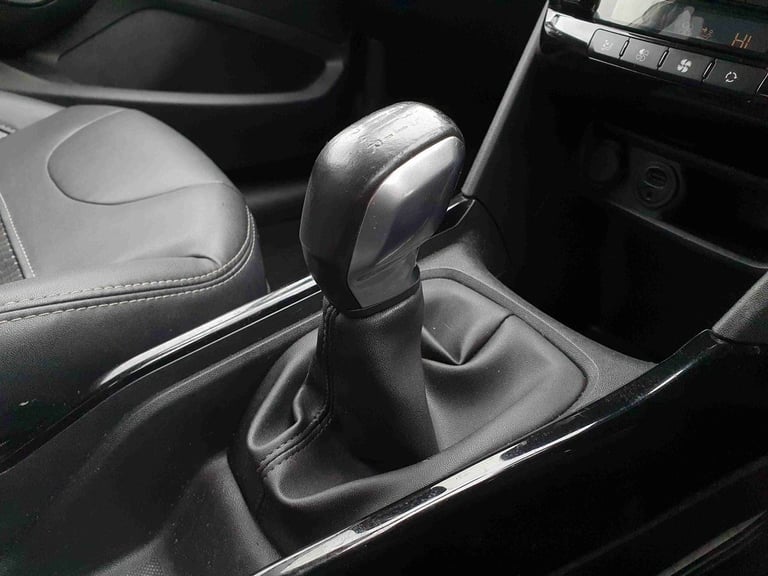 2015 Peugeot 2008 1.2 PureTech Allure 5dr Estate Petrol Manual