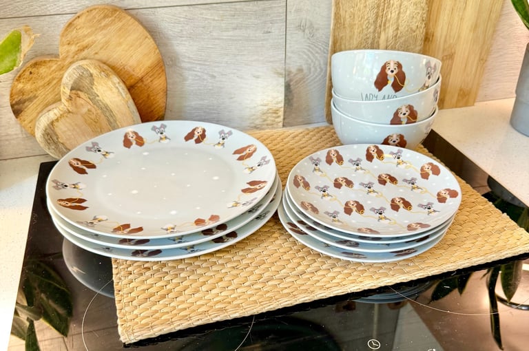 Disney lady & the tramp china dinner set 3 large dinner plates, 4 side plates and 3 bowls