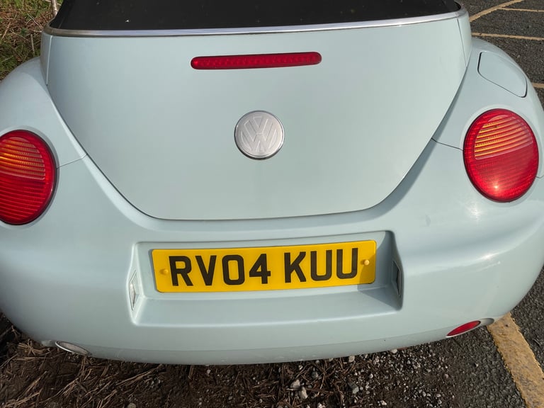 VW BEETLE 1.6 CONVERTIBLE 04 REG BLUE 2 DOOR 12 MONTHS MOT SERVICE HISTORY LOW INSURANCE