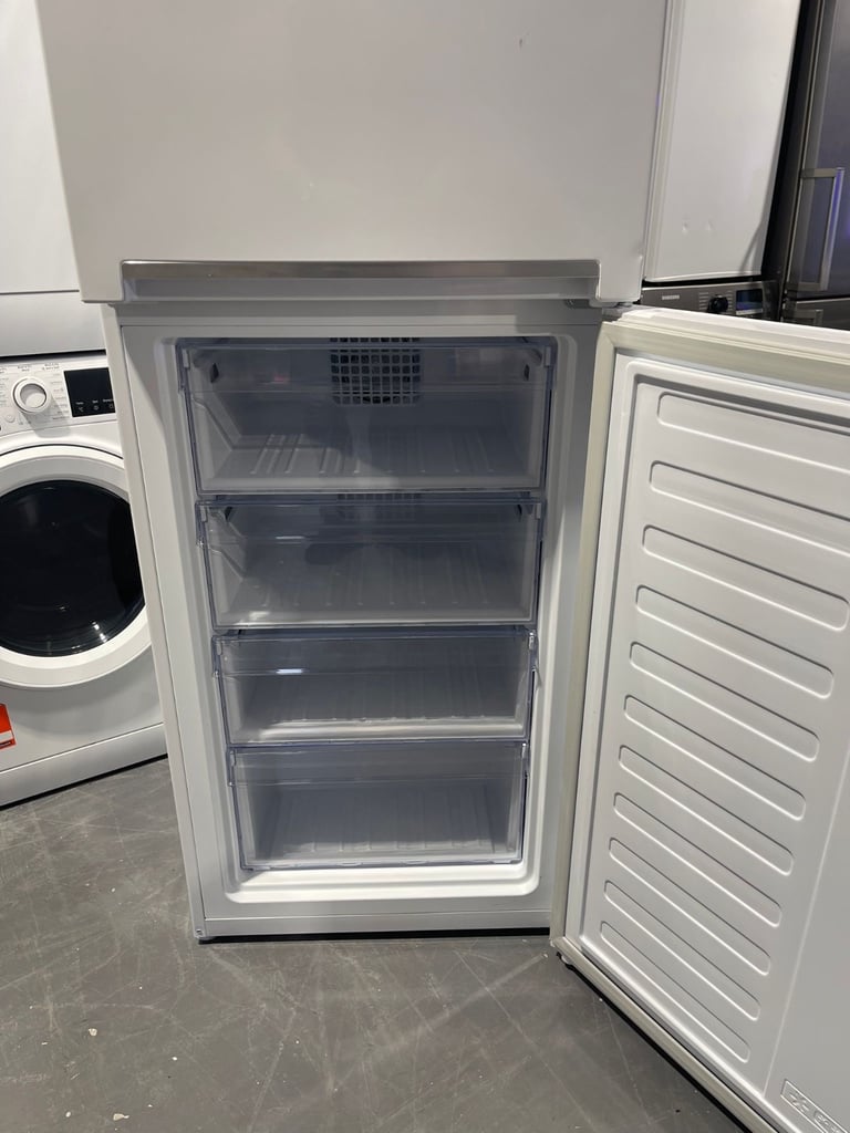 Ex Display Beko Fridge Freezer- CAN DELIVER!