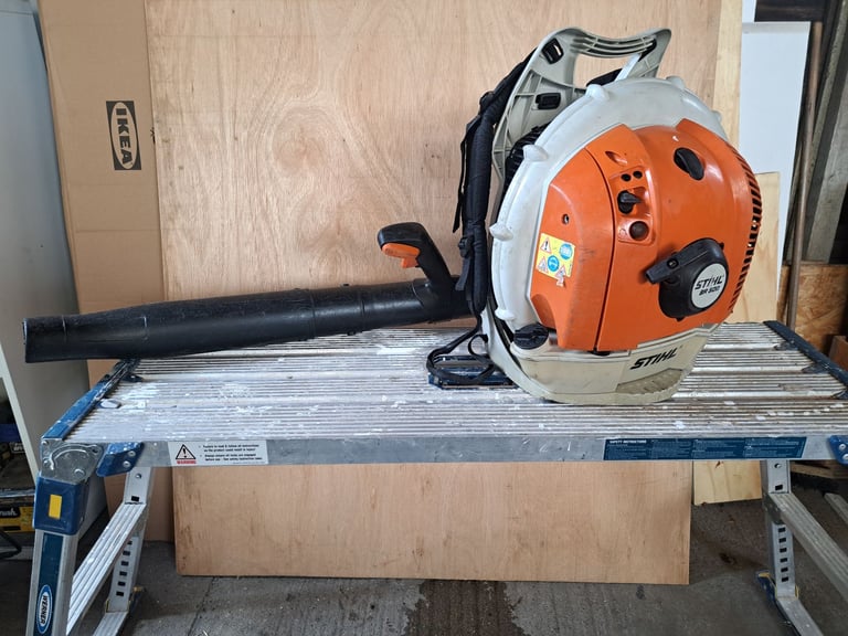 Stihl BR500 leaf blower 