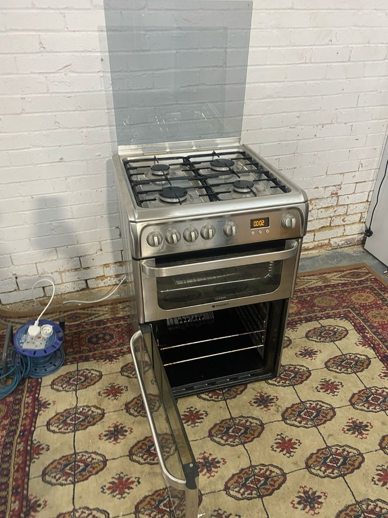 HotPoint Stainless Steel 60 CM Gas Cooker W