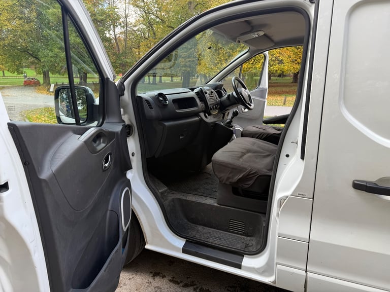 VAUXHALL VIVARO SPORTIVE 1.6 CDTI BI TURBO 2016 REG WITH AIR CON & 12 MONTHS MOT! READY FOR WORK! 
