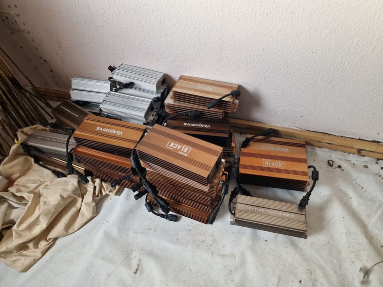image for Hydroponic grow equipment joblot isomax extractor ballasts lights lamps carbon filter acoustic fans