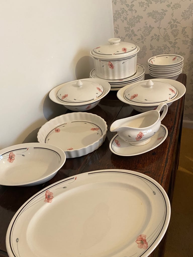 Summerfields dinner and tea service