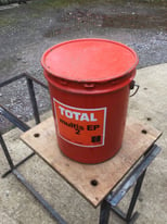 12-5KG bucket of grease 