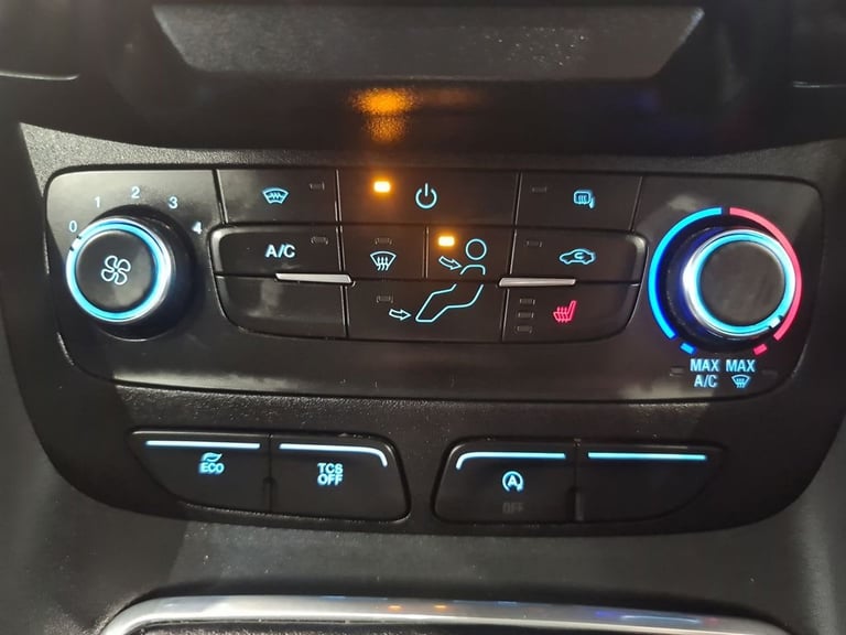 FORD TRANSIT CONNECT 1.5 200 ECOBLUE LIMITED P/V L1 120 BHP SWB DIESEL