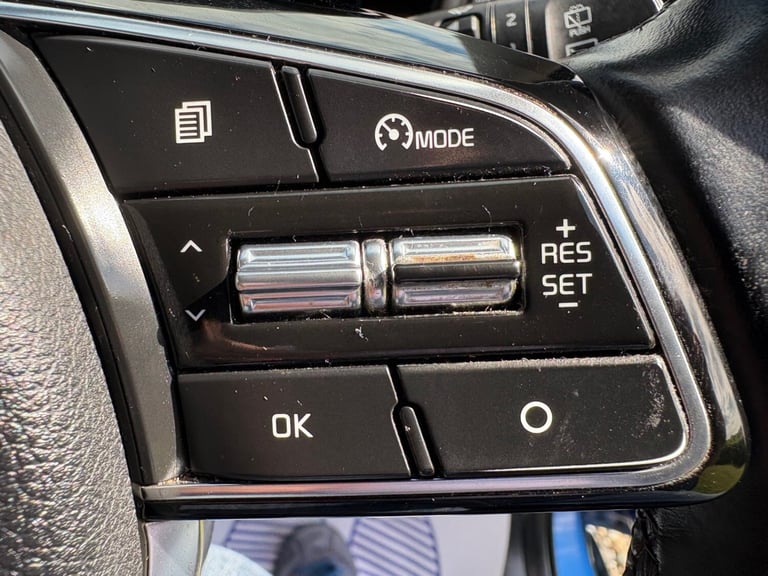 Kia Sportage 2.0 Diesel ISG 4 AWD Auto.Heated leather,reverse camera,pan roof