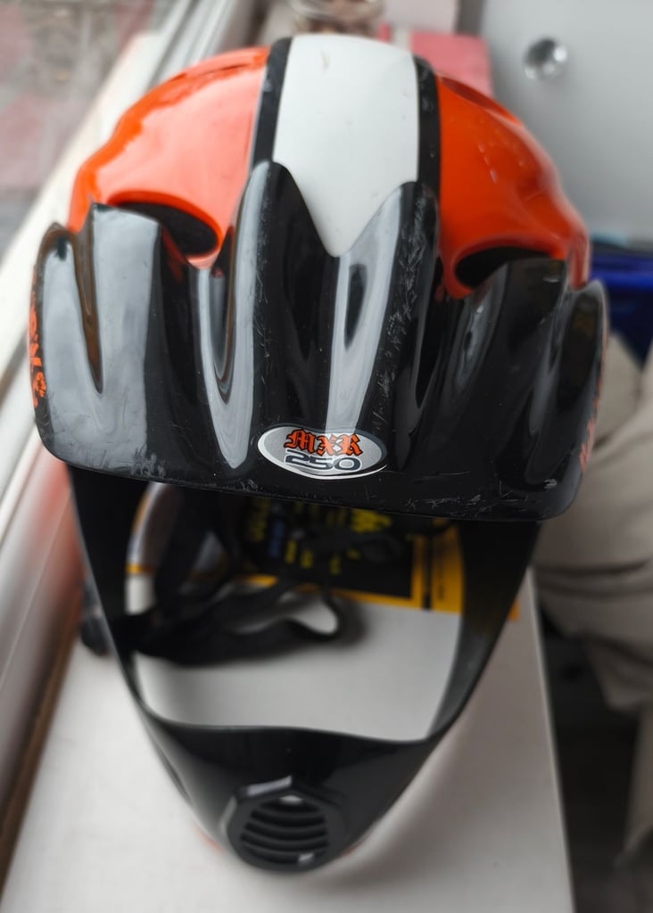 ***FREE***MXR 250 Kids Helmet size 48-54cm