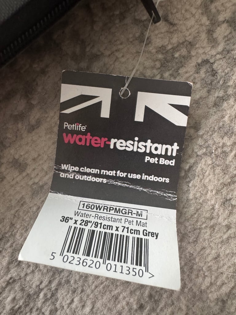 Water resistant Pet Bed / Dog Bed