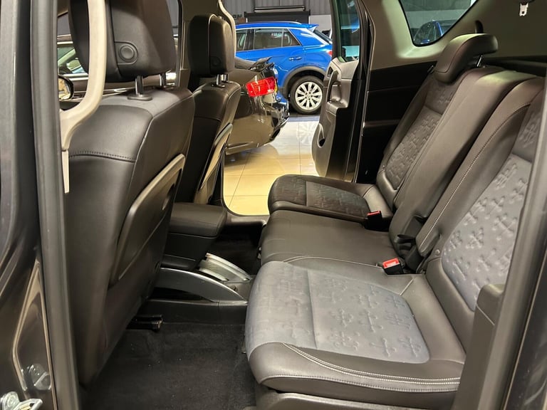 2012 Vauxhall Meriva 1.7 CDTi SE Euro 5 5dr MPV Diesel Manual