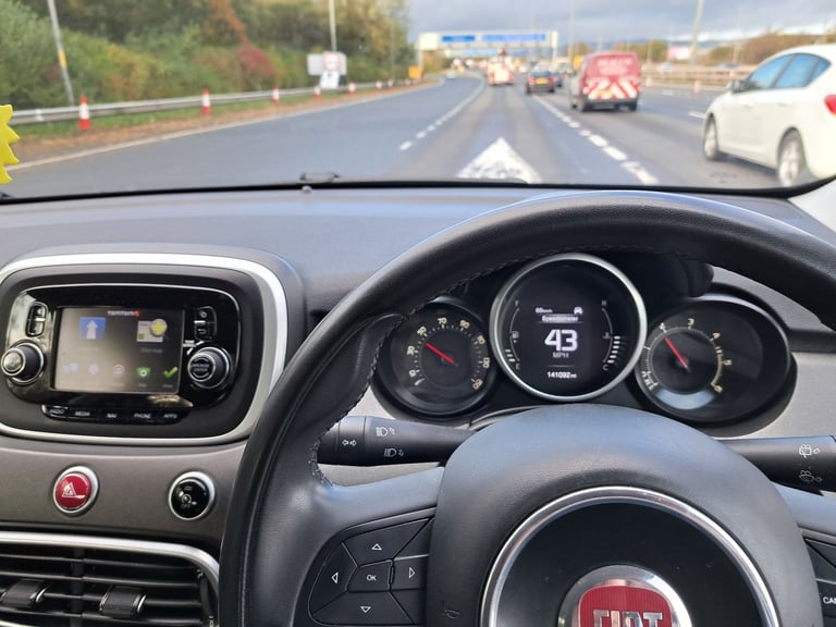 GORGEOUS FIAT 500X DIESEL £20 ROAD TAX YEARS MOT ULEZ COMPLIANT HALF LEATHER SATNAV APPLE PLAY 75MPG