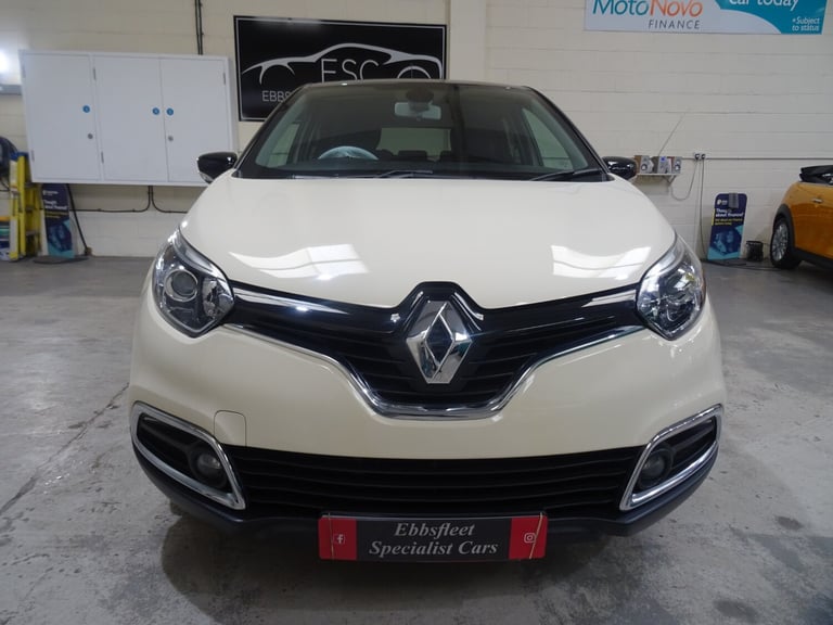 2016 Renault Captur 1.2 TCE Dynamique S Nav 5dr Automatic **LOW MILEAGE*ONLY 10000 MILES** HATCHB...
