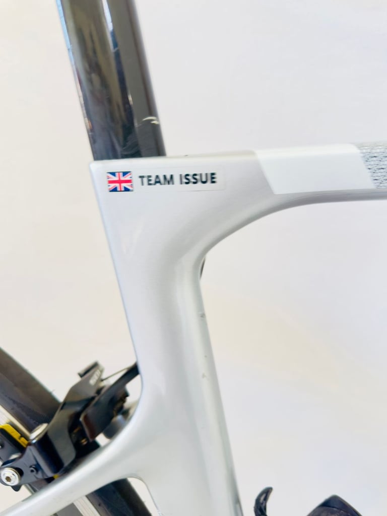 Full Carbon Team Issue TIFFOSI Road Bike Tiagra Groupset Dura Ace Wheels