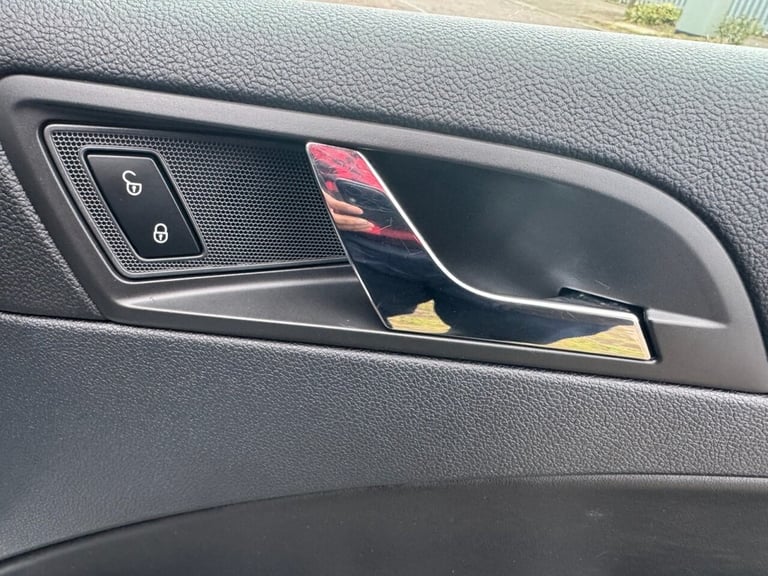 2013 Skoda Superb 1.8 TSI Elegance Estate 5dr Petrol Manual 4WD Euro 5 (160 ps) Estate Petrol Manual