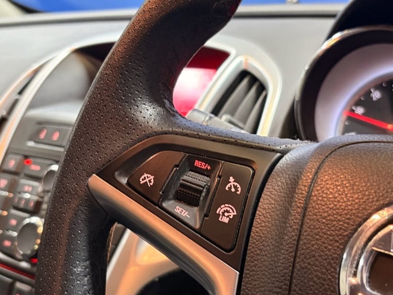 2014 Vauxhall Astra GTC 1.4T 16V SRi 3dr HATCHBACK PETROL Manual