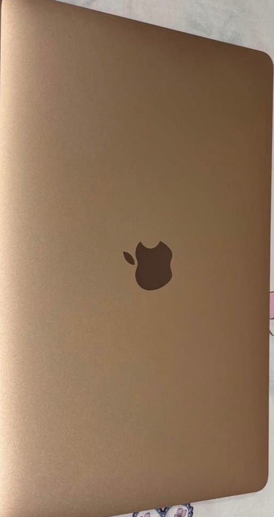 MacBook Air 13” (2019) in the stunning Rose  Gold. 