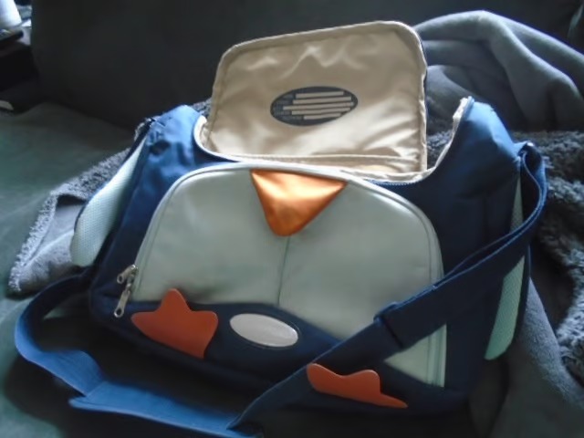 Samsonite Sammies Baby Changing Shoulder Bag - Penguin Kids