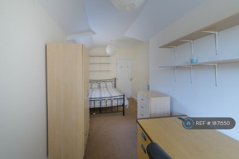 4 bedroom house in Finchley Road, Manchester, M14 (4 bed) (#1871550)