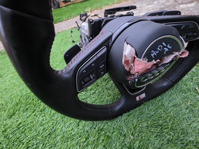 AUDI A5 FLAT BOTTOM MULTIFUNCTION LEATHER STEERING WHEEL Squib Breaking Parts 