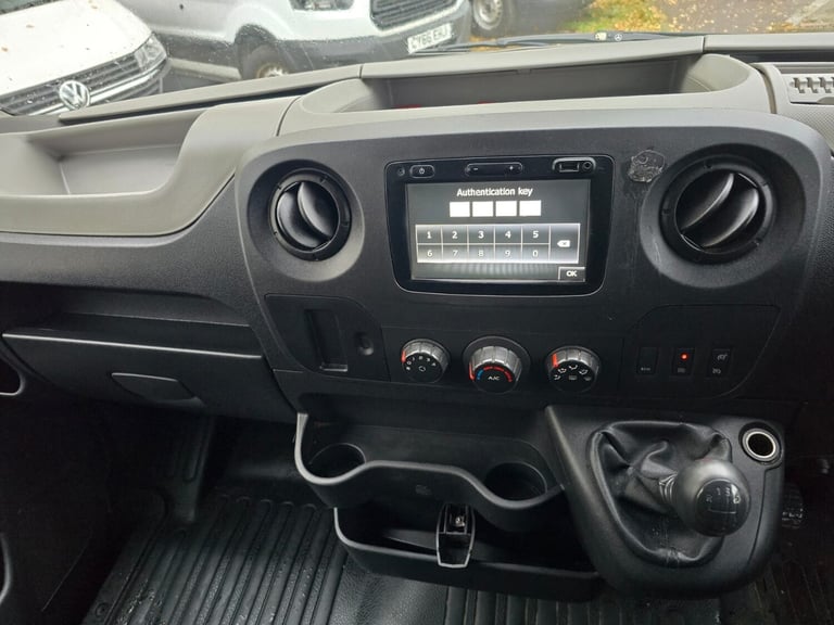 2017 Renault Master 2.3 DCI 145 LUTON CURTAIN SIDE TAIL LIFT CHASSIS CAB Diesel Manual