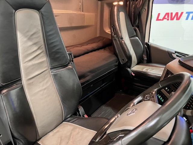 Volvo FH 500 GTXL 6x2 Midlift Tractor Unit