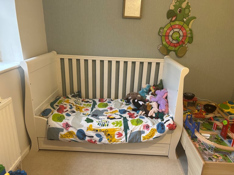 Silver Cross Nostalgia sleigh cotbed