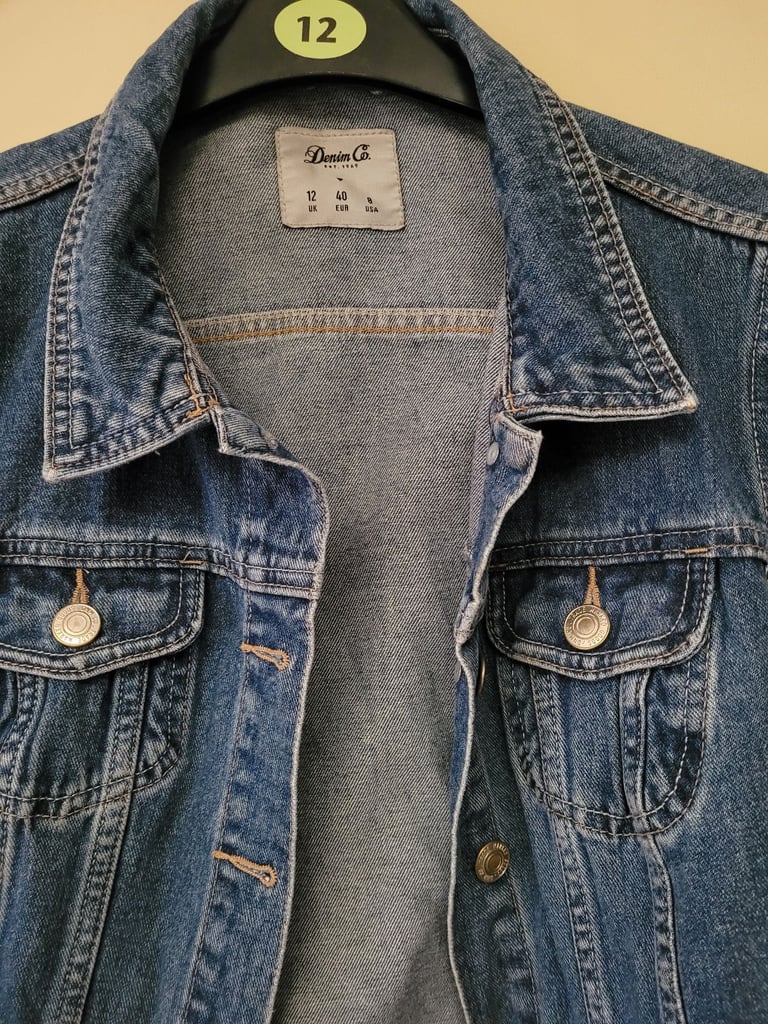 image for DENIM JACKET SIZE 12 FROM DENIM AND CO