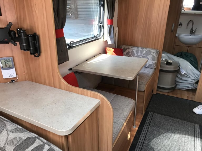 Quasar Lunar 524