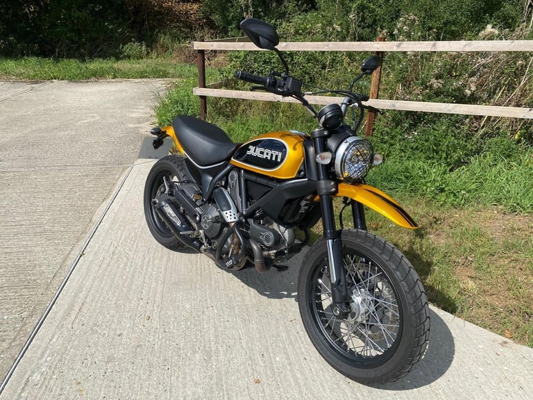 DUCATI SCRAMBLER CLASSIC 800, 2015, 3,700 MILES, STUNNING BIKE