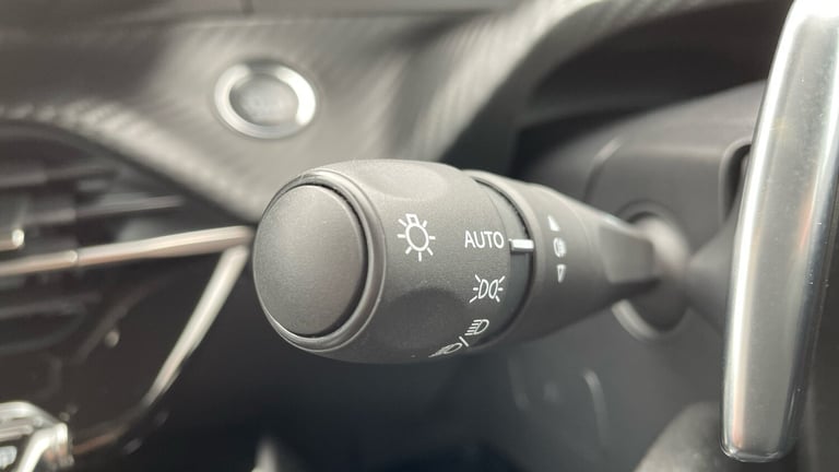 2022 Peugeot 208 1.2 PureTech Allure Premium Hatchback 5dr Petrol EAT Euro 6 (s/s) (100 ps) Hatch...