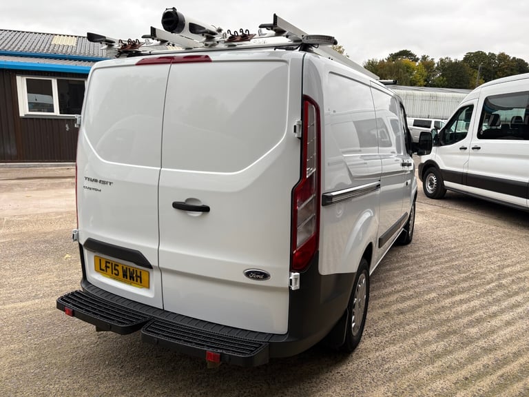 2015 Ford Transit Custom 2.2 TDCi 100ps Low Roof Van ECOnetic PANEL VAN Diesel Manual
