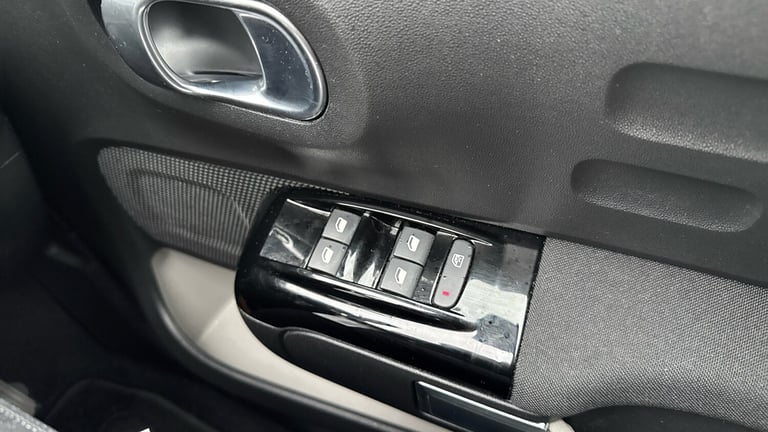 2021 Citroen C3 1.2 PureTech Shine Hatchback 5dr Petrol Manual Euro 6 (s/s) (83 ps) Hatchback Pet...