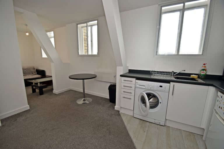 One bedroom flat in Cheapside Chambers 43