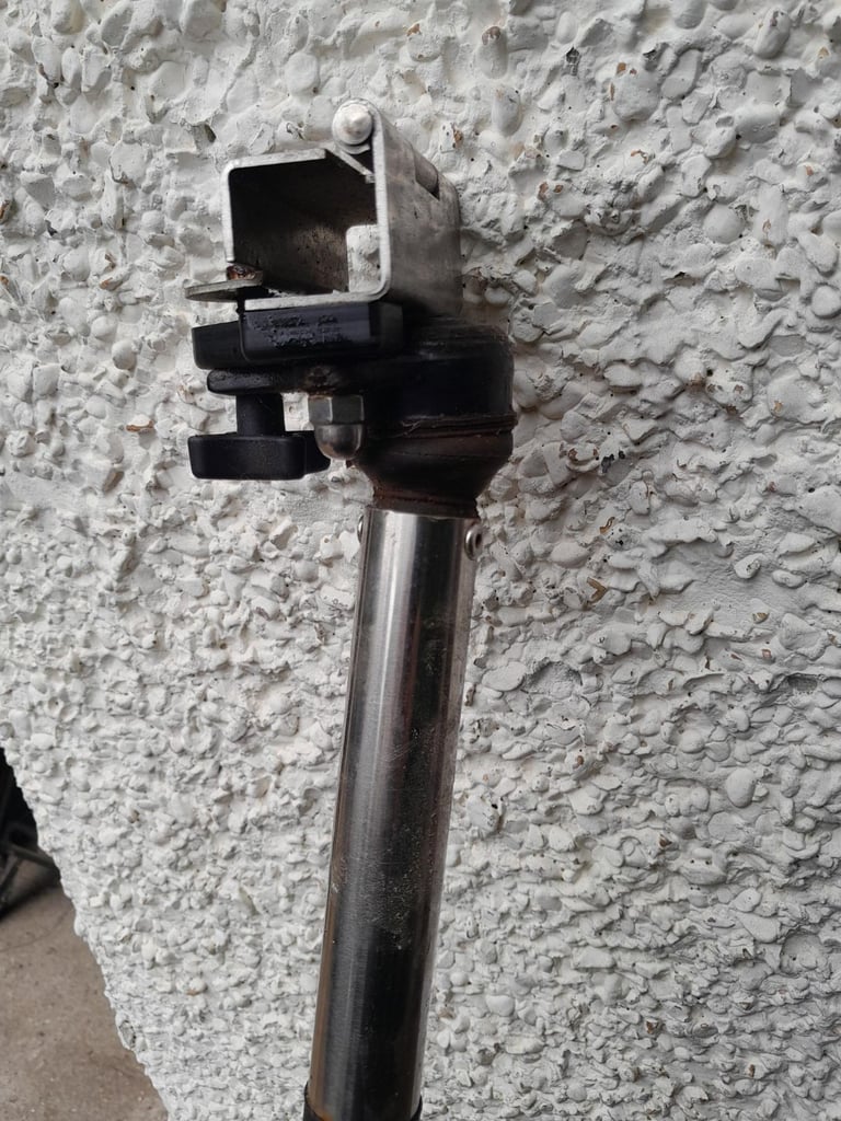 Mooring Mate - Pontoon Mooring Line Holder