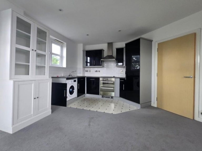 image for 2Bed Flat to Rent in South harrow - Stanley Road
