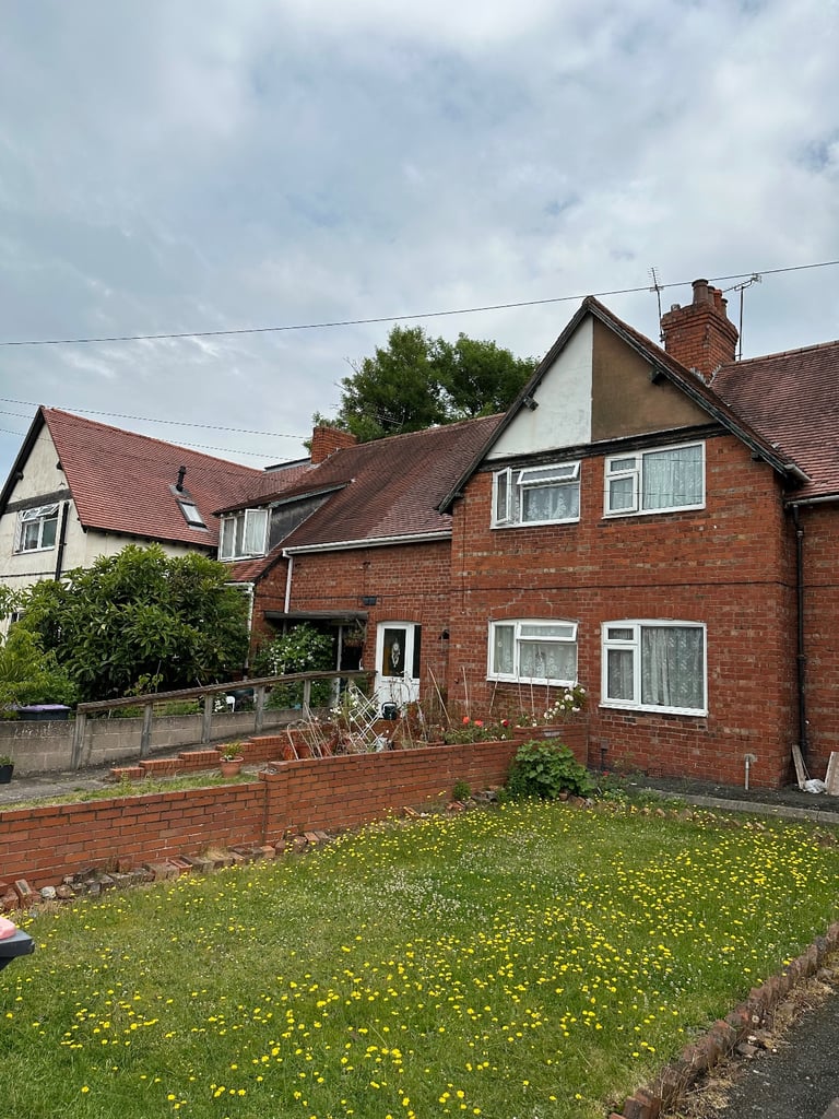 SPACIOUS THREE BEDROOM TWO RECEPTION ROOM HOUSE FOR RENT IN HADLEY TELFORD