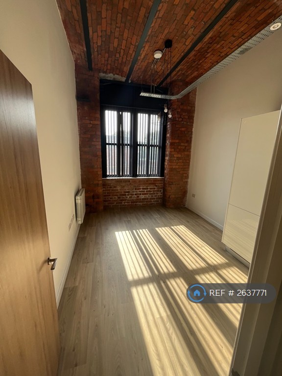 1 bedroom flat in Meadow Mill, Stockport, SK1 (1 bed) (#2637771)