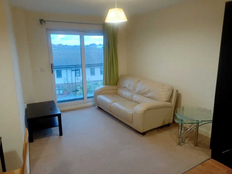 2 bedroom furnished flat - Manchester M14 7SH Moss Side Fallowfield Rusholme Hulme Near University